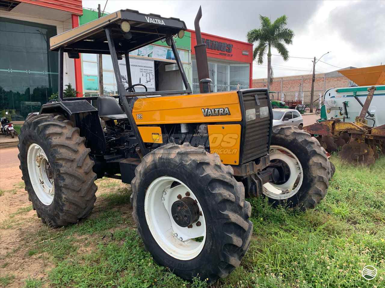 VALTRA 785 de Arinos Agrícola